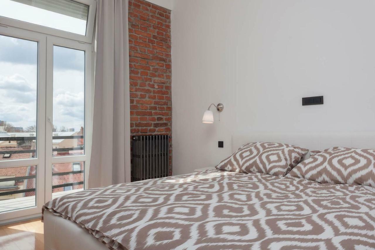 Core Apartment *